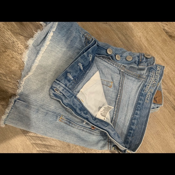 Button fly American Eagle Festival Style Shorties - Picture 3 of 3